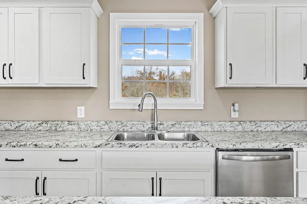 5445 Window Cliff Road Baxter TN 38544