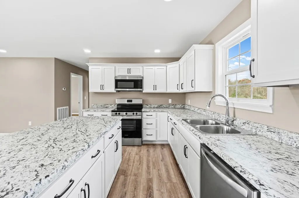 5445 Window Cliff Road Baxter TN 38544