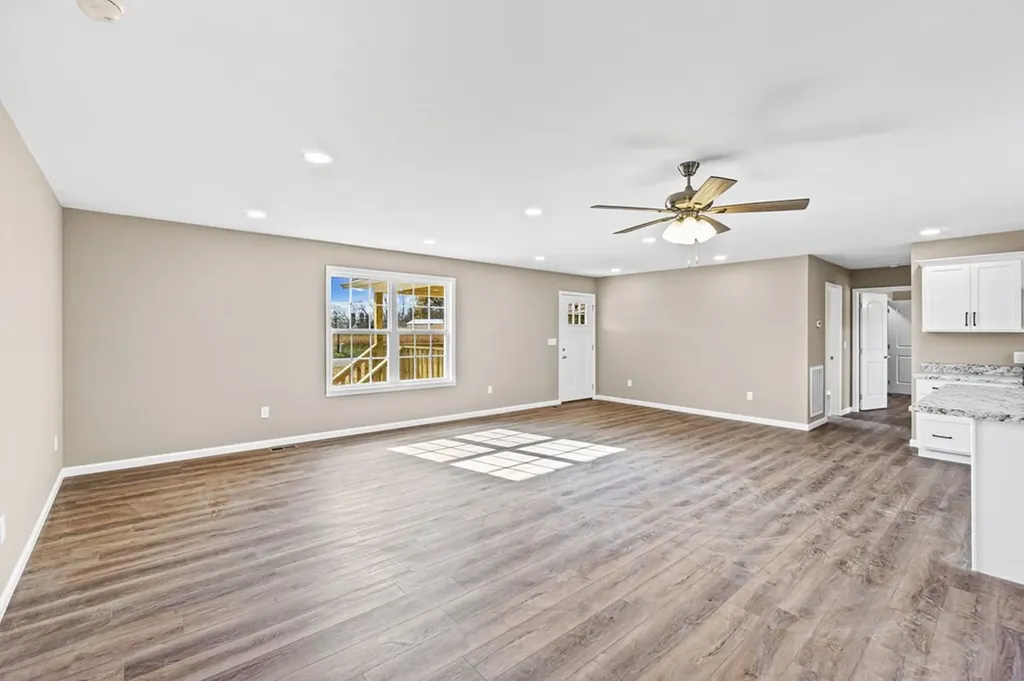 5445 Window Cliff Road Baxter TN 38544