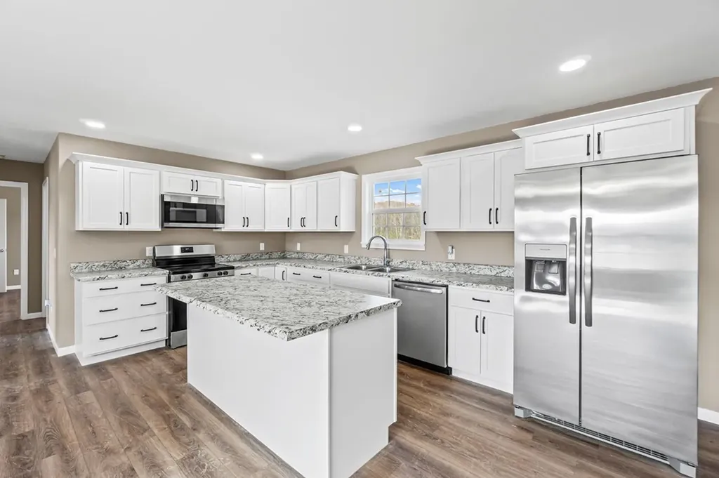 5445 Window Cliff Road Baxter TN 38544