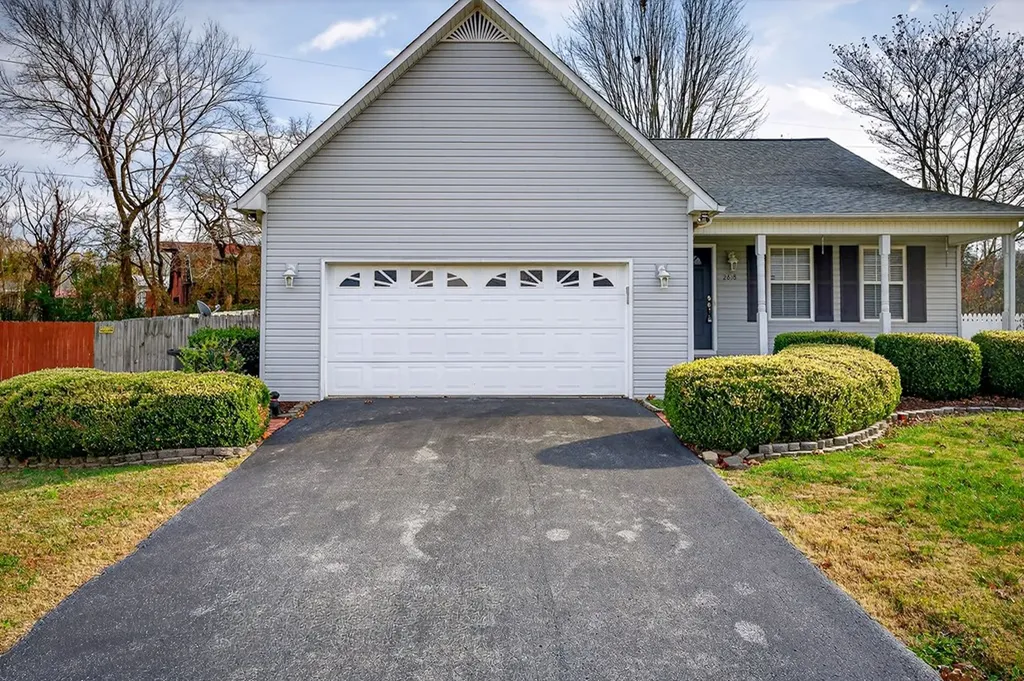 2818 Oak Haven Place Cookeville TN 38506