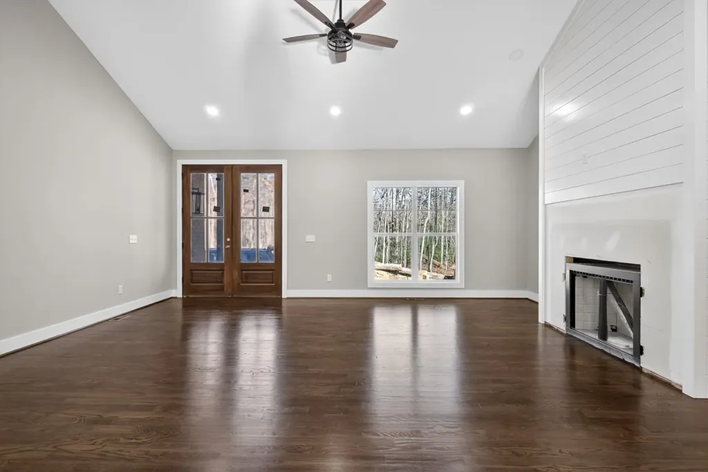 2 Browder Point Monterey TN 38574