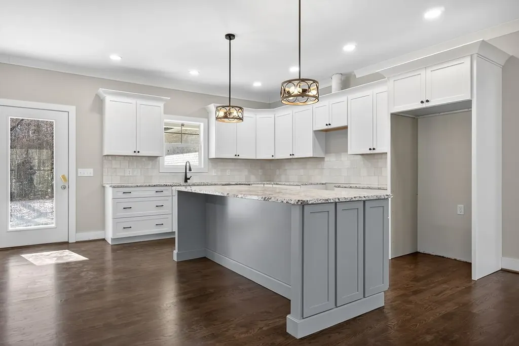 2 Browder Point Monterey TN 38574