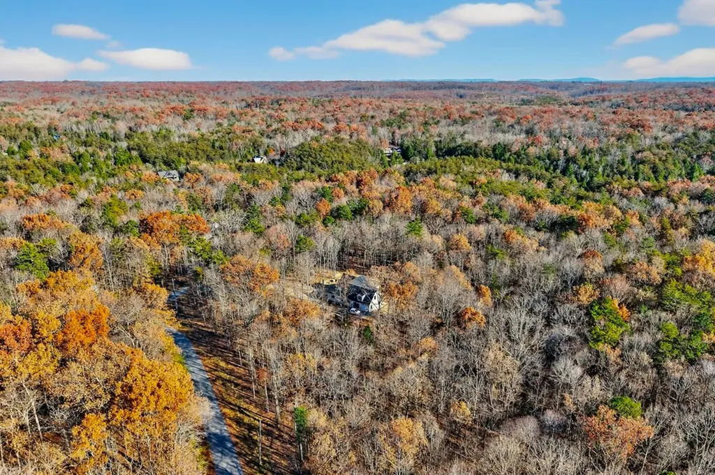 2 Browder Point Monterey TN 38574