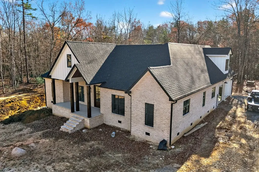 2 Browder Point Monterey TN 38574