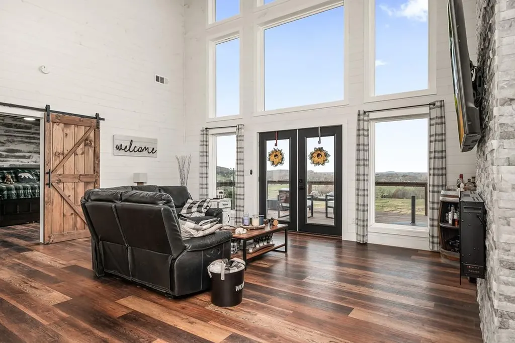 177 Nettle Carrier Lane Monroe TN 38573