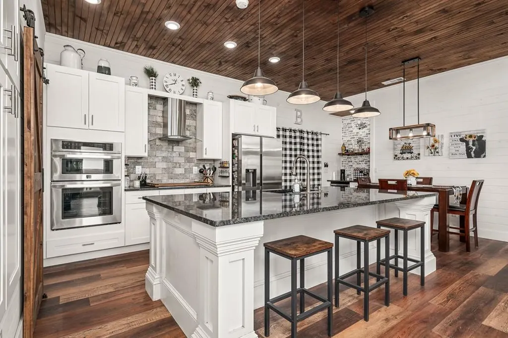 177 Nettle Carrier Lane Monroe TN 38573