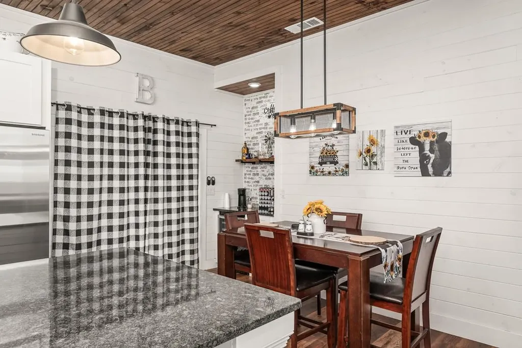 177 Nettle Carrier Lane Monroe TN 38573