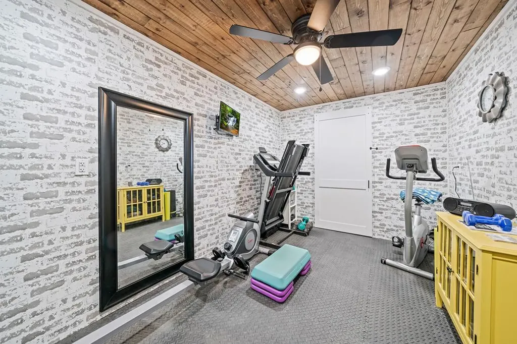 177 Nettle Carrier Lane Monroe TN 38573