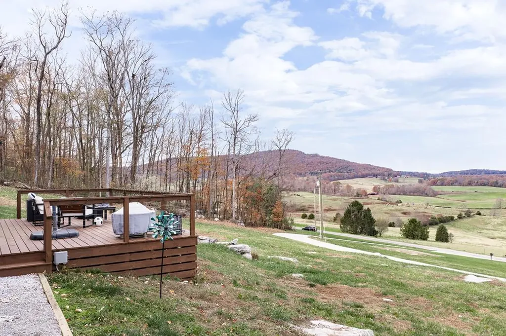 177 Nettle Carrier Lane Monroe TN 38573