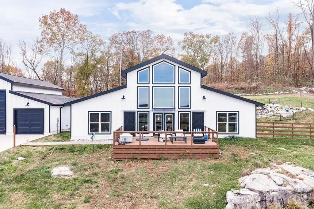 177 Nettle Carrier Lane Monroe TN 38573