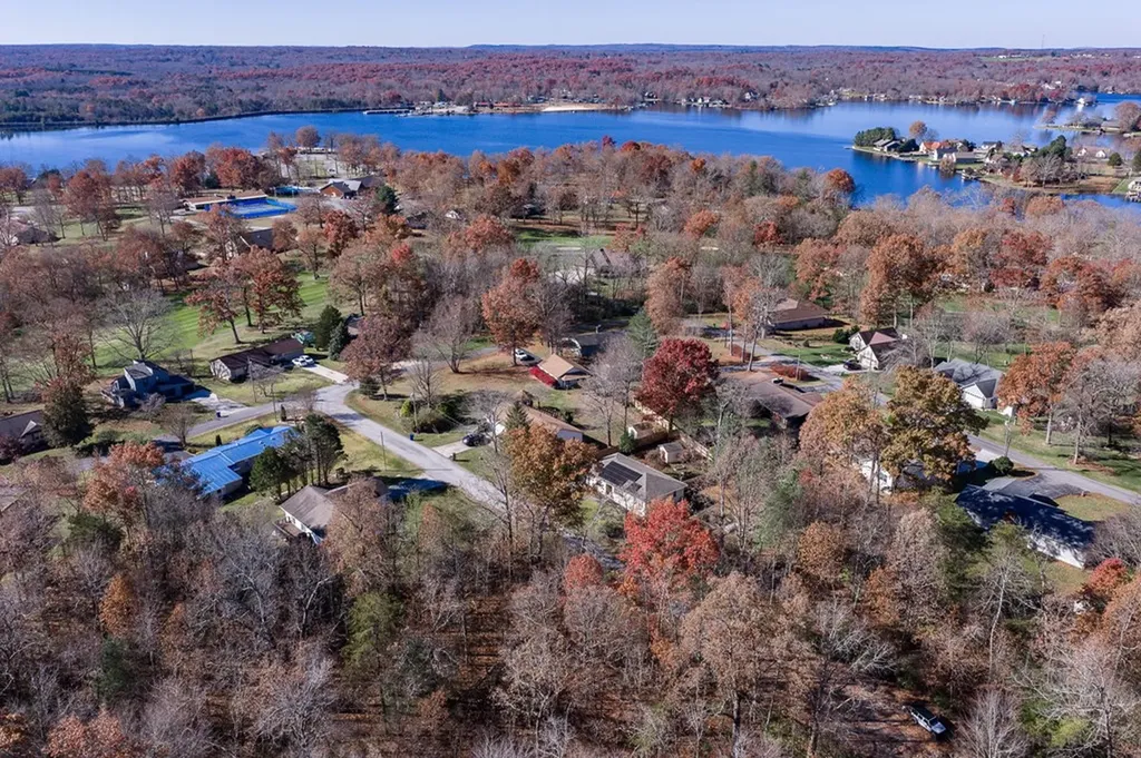 16 Rena Circle Crossville TN 38572