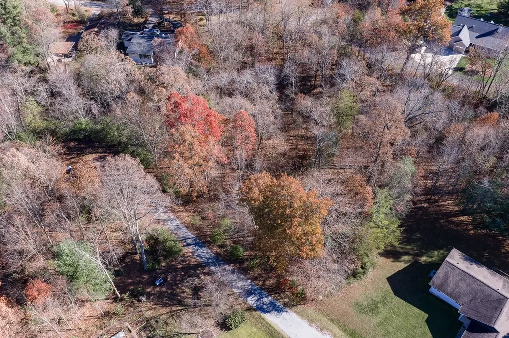 16 Rena Circle Crossville TN 38572
