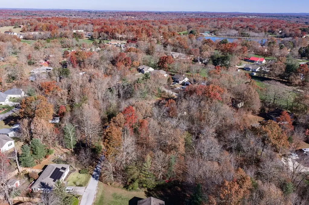 16 Rena Circle Crossville TN 38572