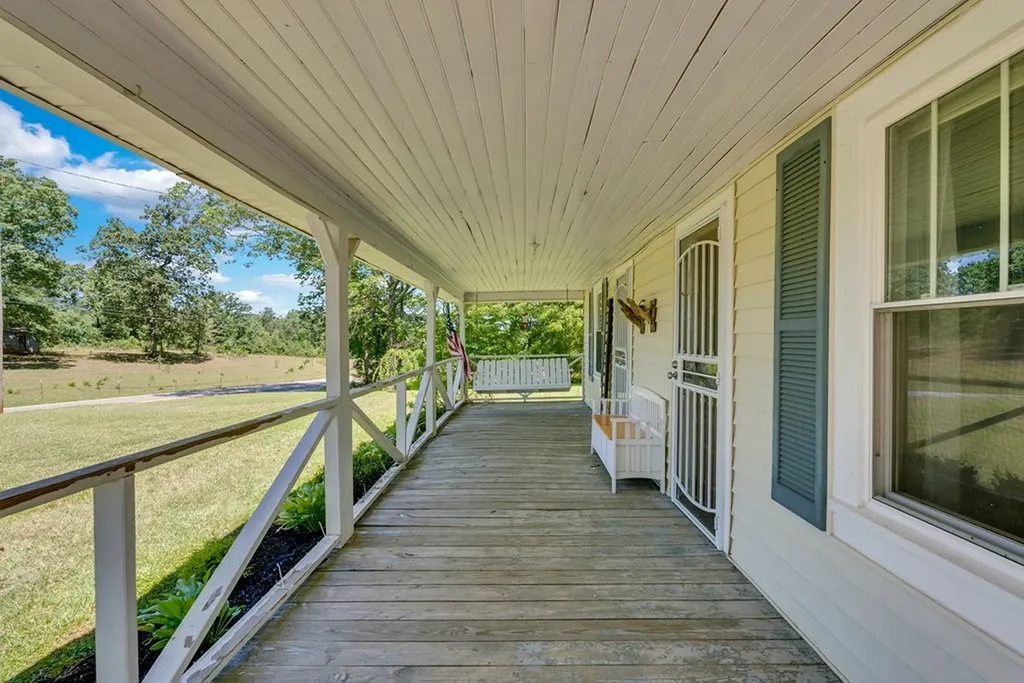 13593 Old Kentucky Road Sparta TN 38583