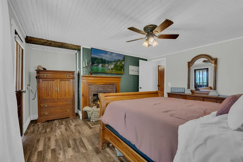 13593 Old Kentucky Road Sparta TN 38583