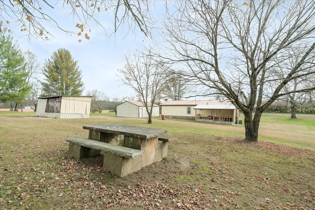 409 W Loop Road Sparta TN 38583