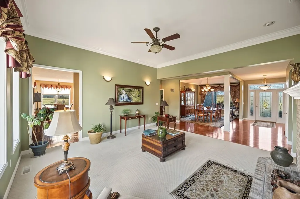 135 Austin Lane Deer Lodge TN 37726