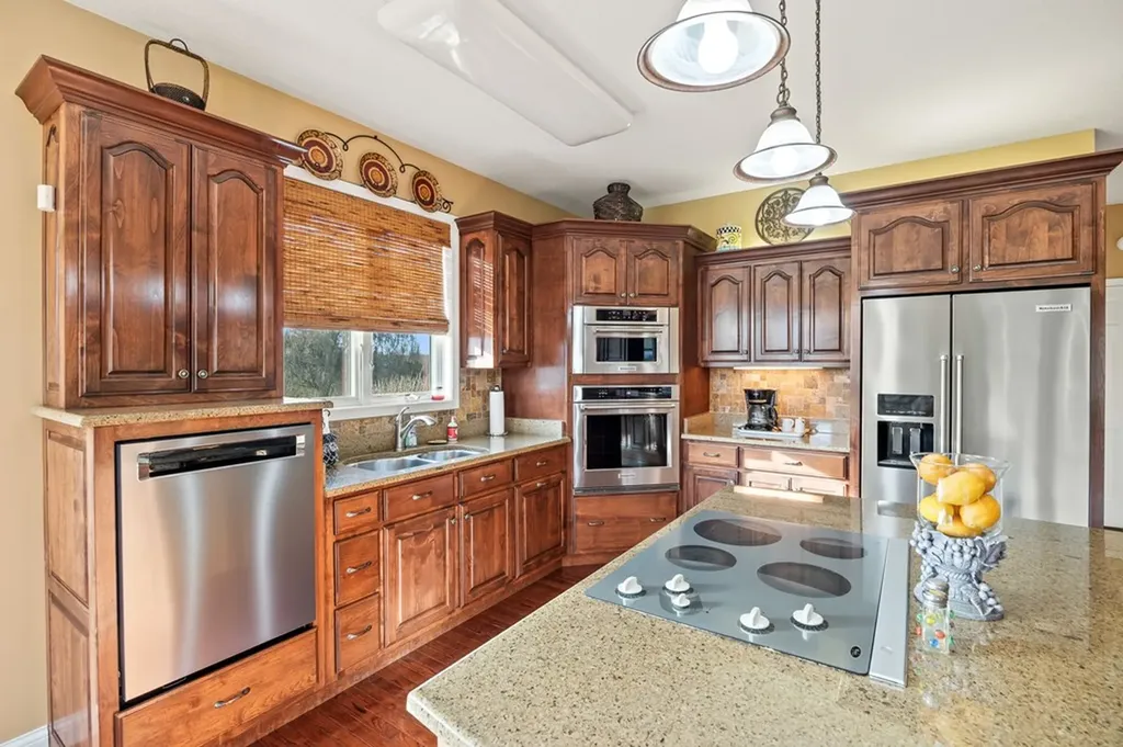 135 Austin Lane Deer Lodge TN 37726