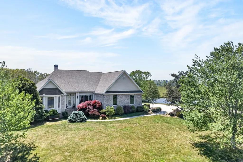 135 Austin Lane Deer Lodge TN 37726