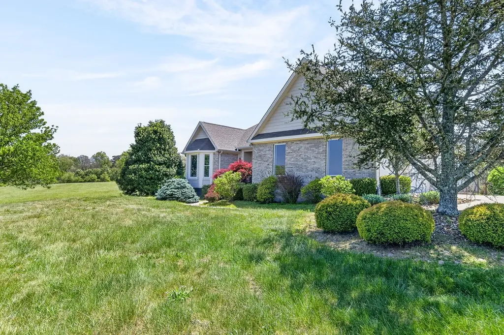 135 Austin Lane Deer Lodge TN 37726