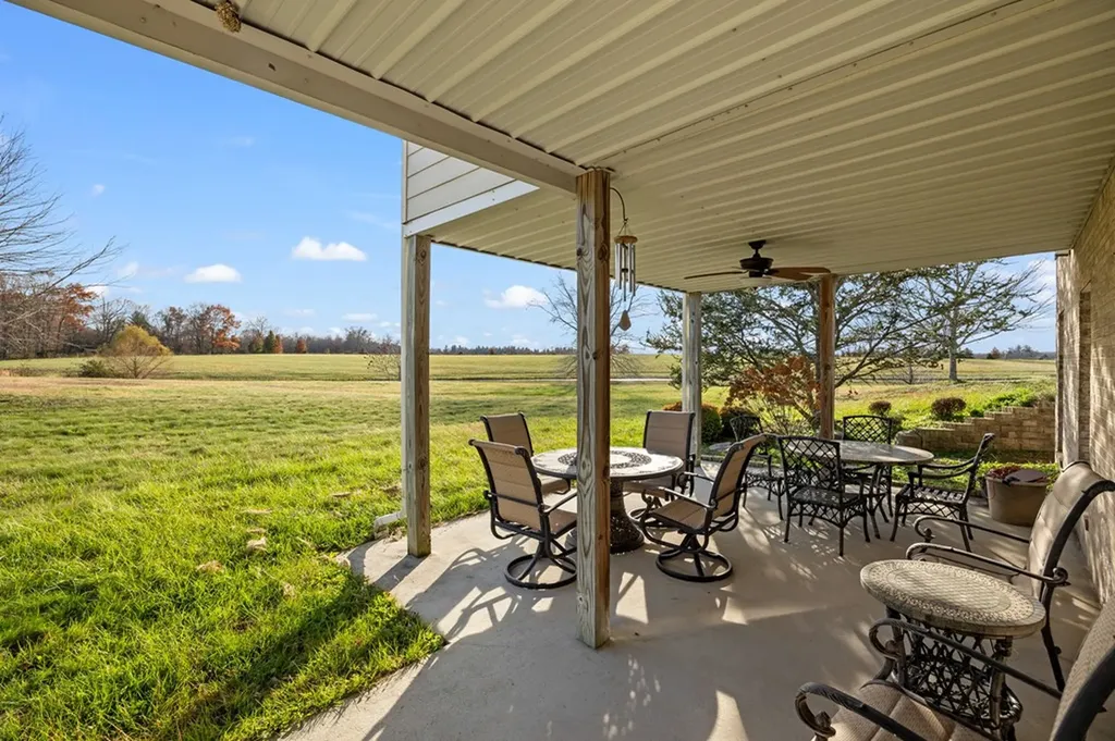 135 Austin Lane Deer Lodge TN 37726