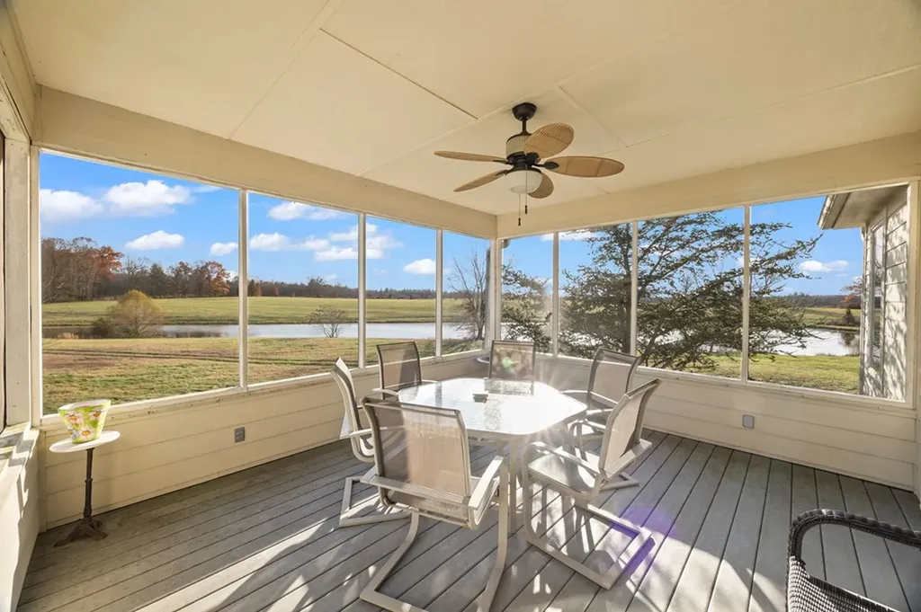 135 Austin Lane Deer Lodge TN 37726