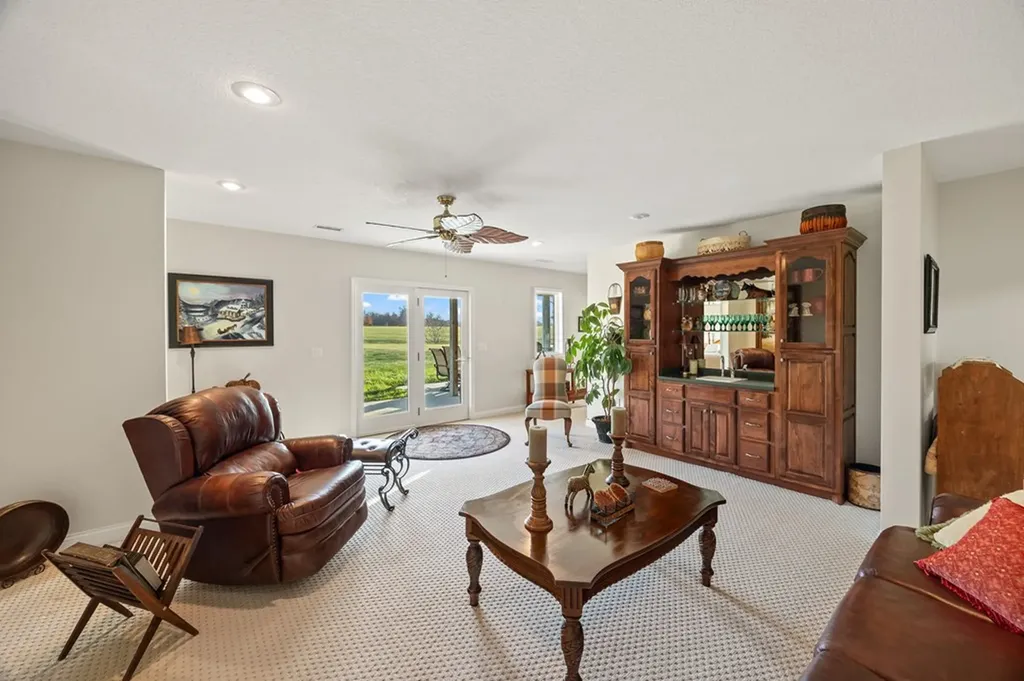 135 Austin Lane Deer Lodge TN 37726