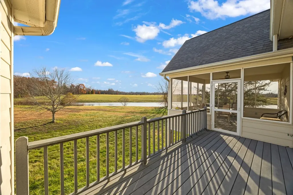 135 Austin Lane Deer Lodge TN 37726