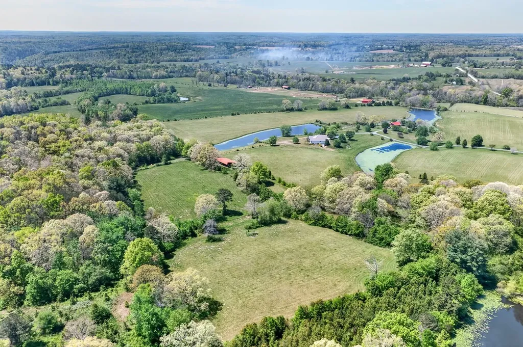 135 Austin Lane Deer Lodge TN 37726