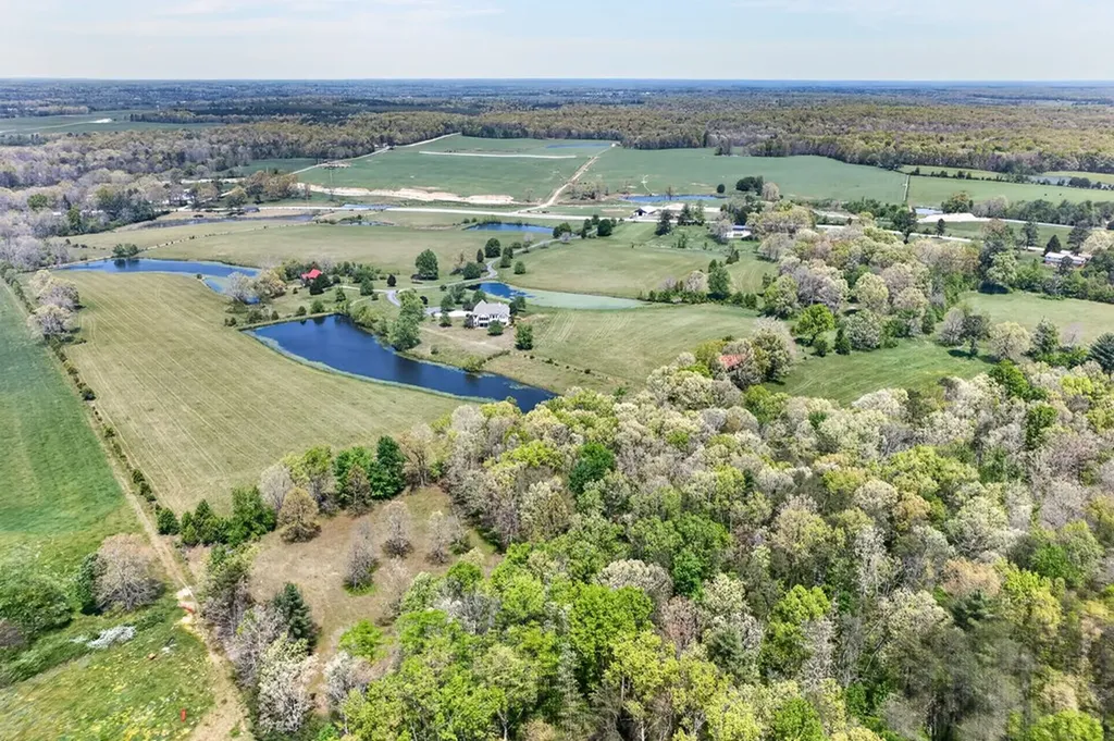 135 Austin Lane Deer Lodge TN 37726