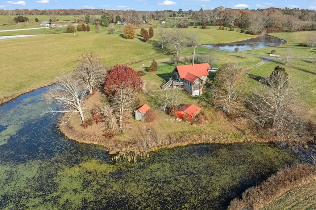 135 Austin Lane Deer Lodge TN 37726