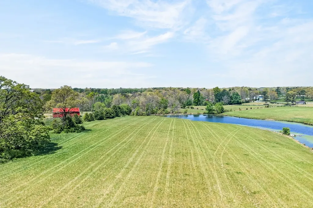 135 Austin Lane Deer Lodge TN 37726