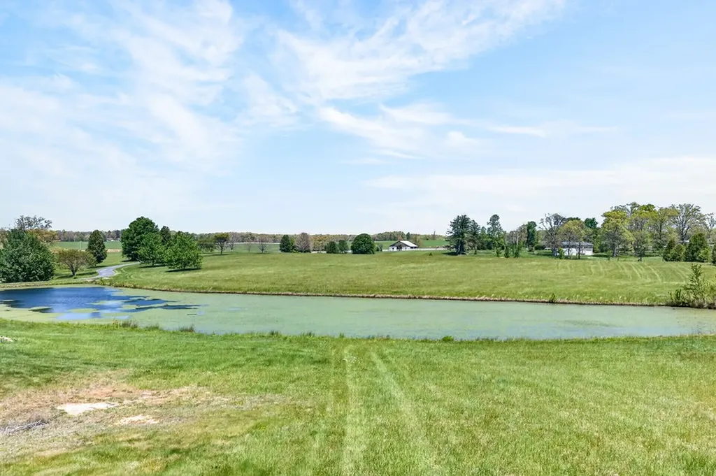 135 Austin Lane Deer Lodge TN 37726