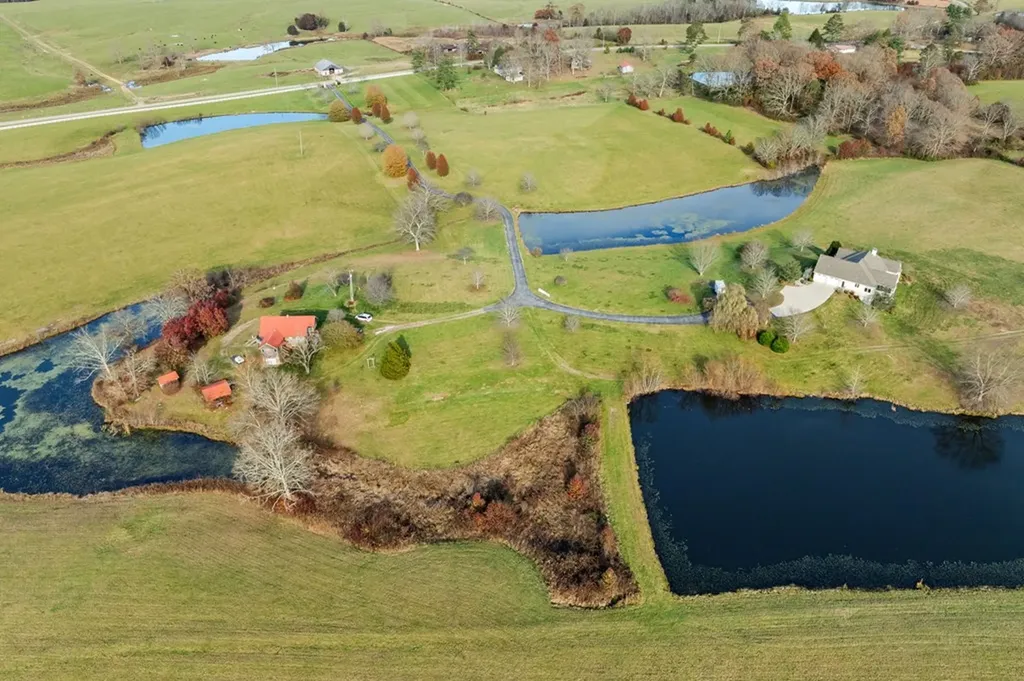 135 Austin Lane Deer Lodge TN 37726