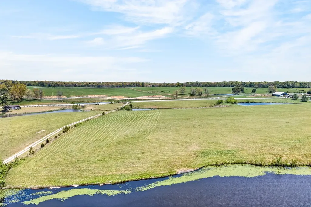 135 Austin Lane Deer Lodge TN 37726