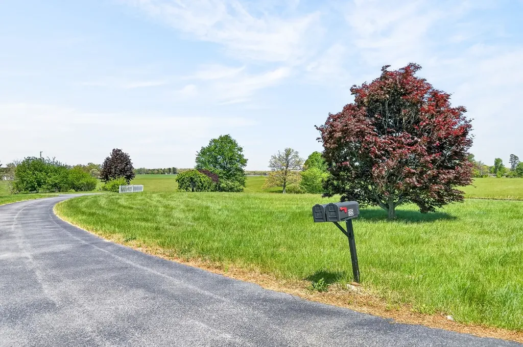 135 Austin Lane Deer Lodge TN 37726