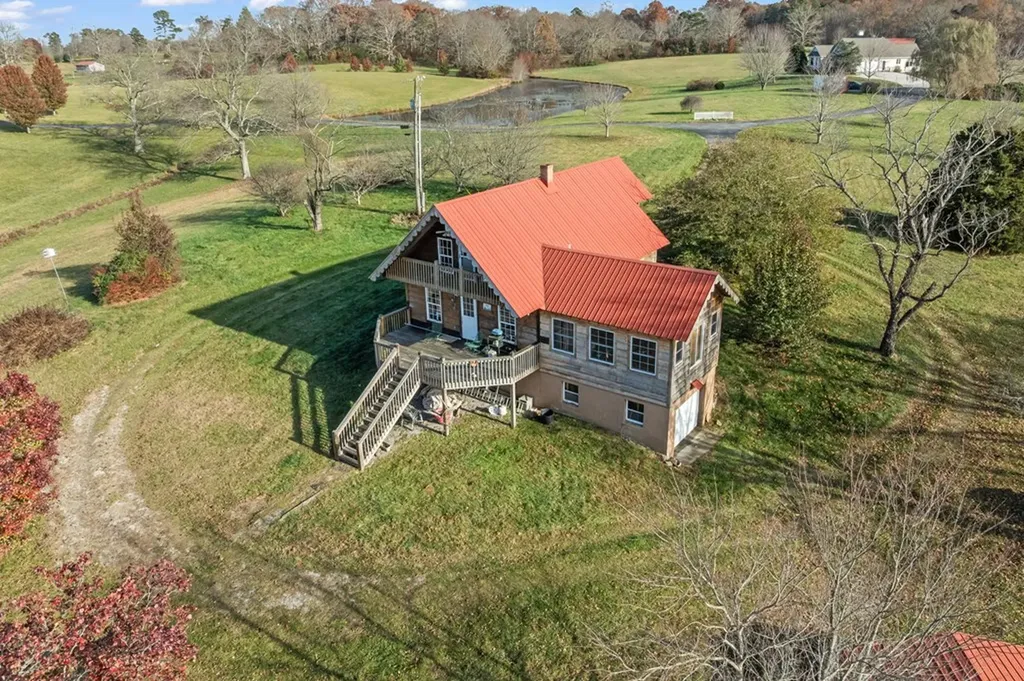 135 Austin Lane Deer Lodge TN 37726