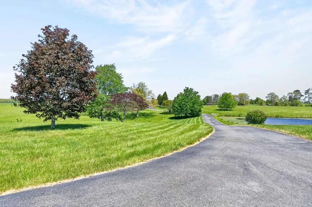 135 Austin Lane Deer Lodge TN 37726