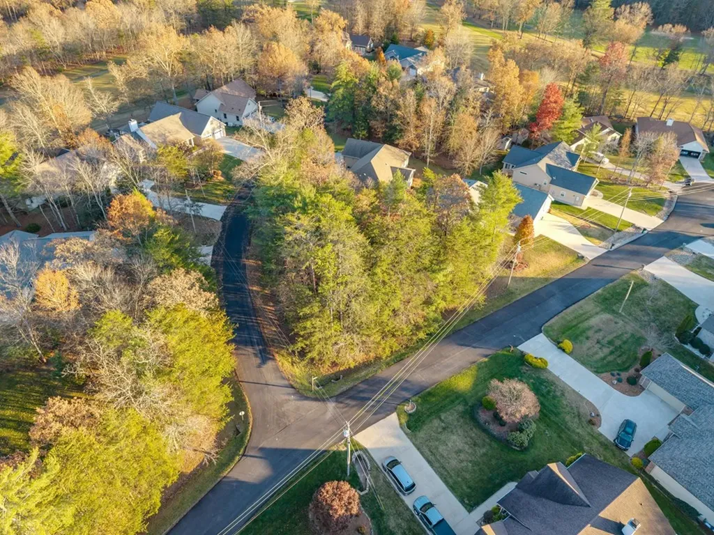 19 Inwood Drive Crossville TN 38558