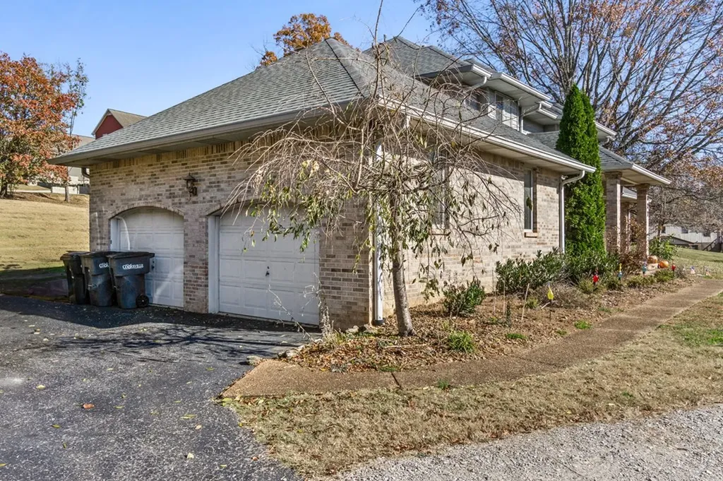 827 Crescent Drive Cookeville TN 38501