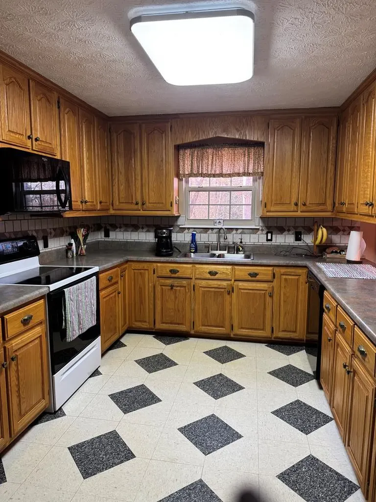 2025 Old Bon Air Road Sparta TN 38583