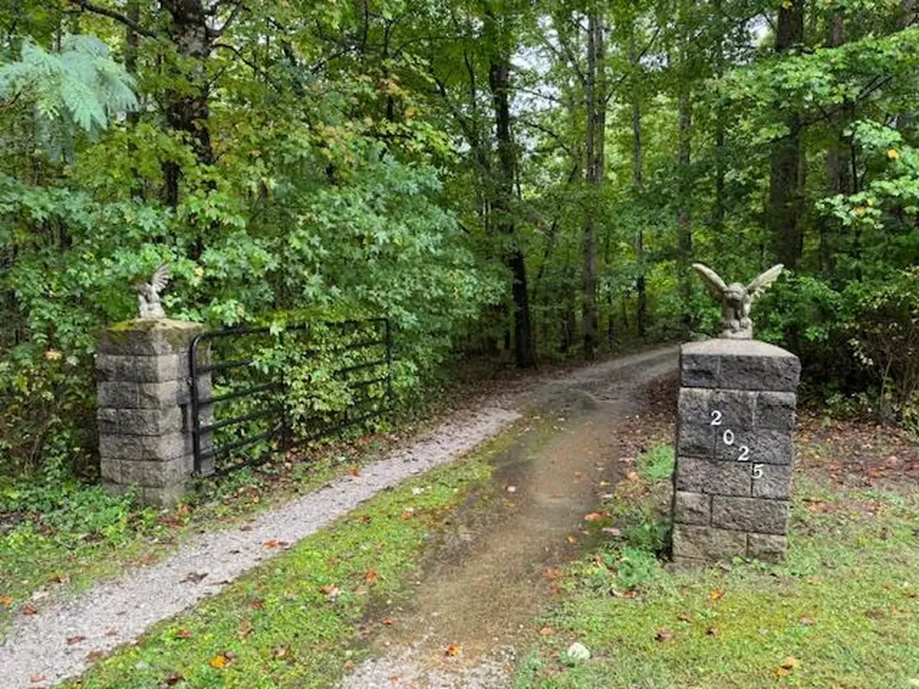 2025 Old Bon Air Road Sparta TN 38583