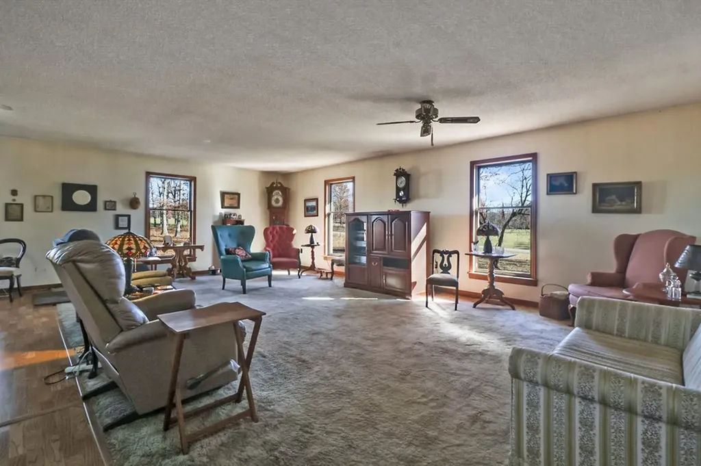 370 Red Brush Drive Crossville TN 38555