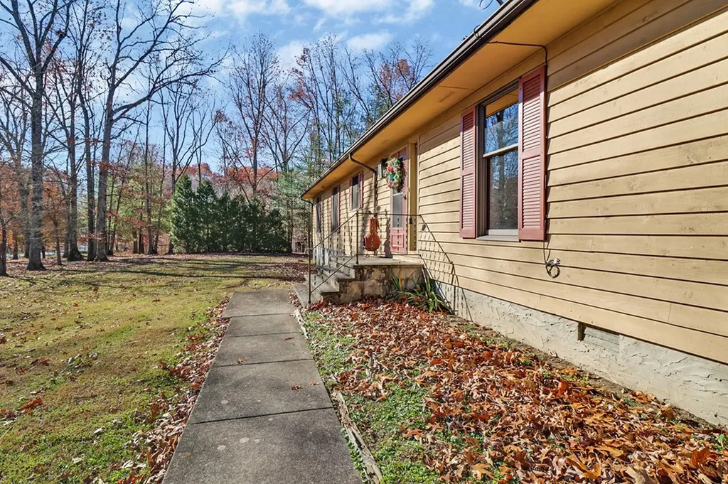 370 Red Brush Drive Crossville TN 38555