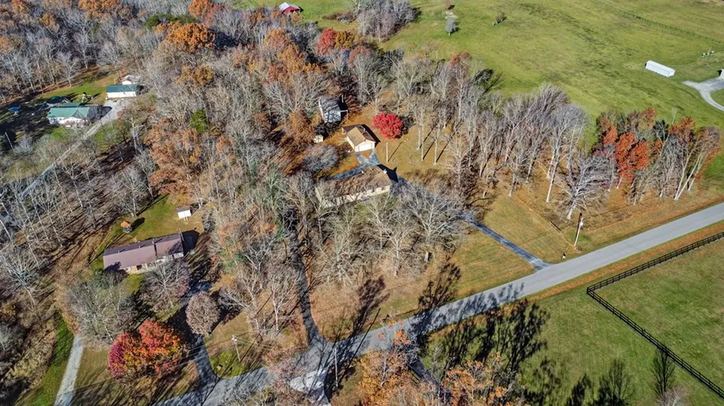 370 Red Brush Drive Crossville TN 38555