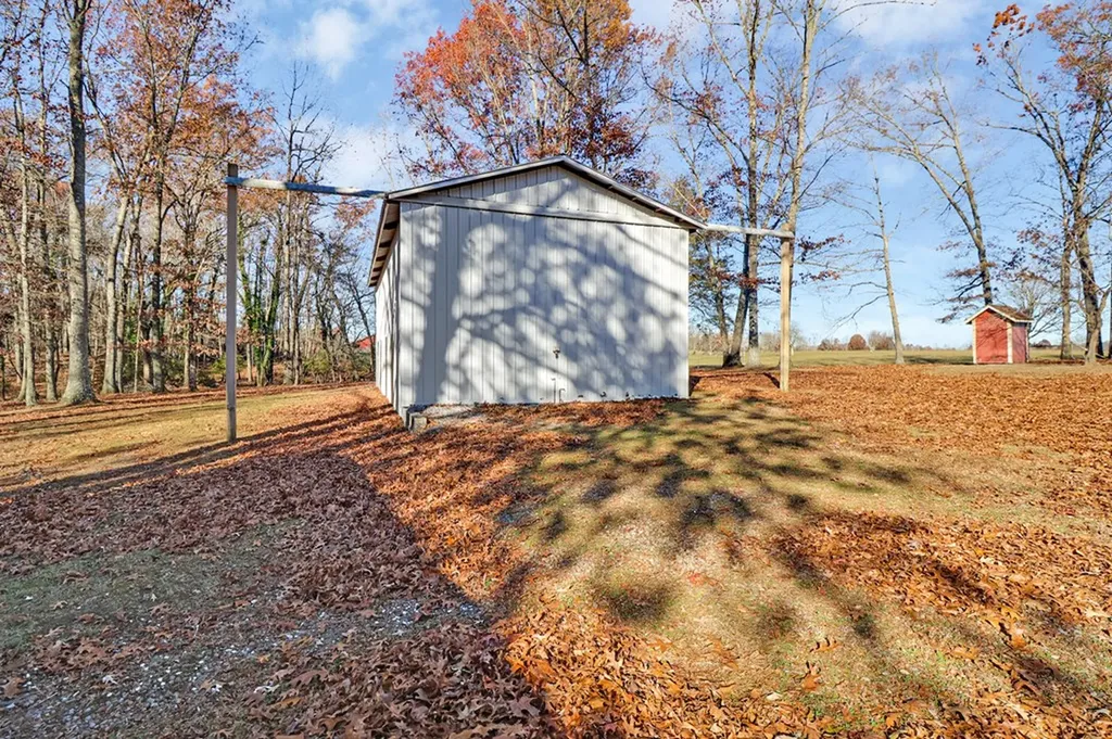 370 Red Brush Drive Crossville TN 38555