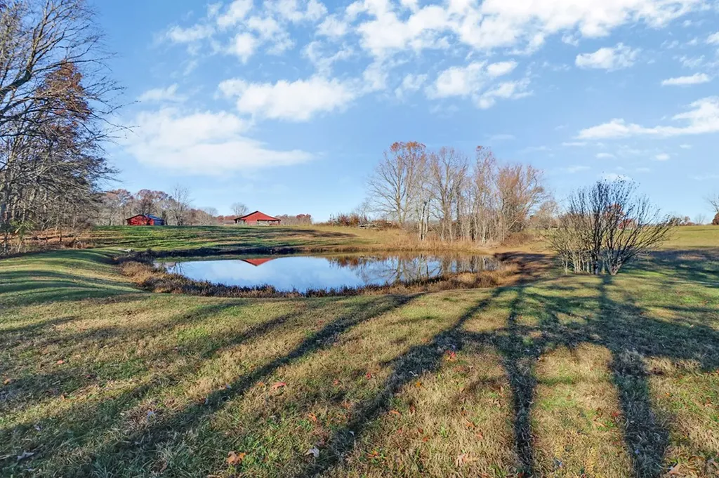 370 Red Brush Drive Crossville TN 38555