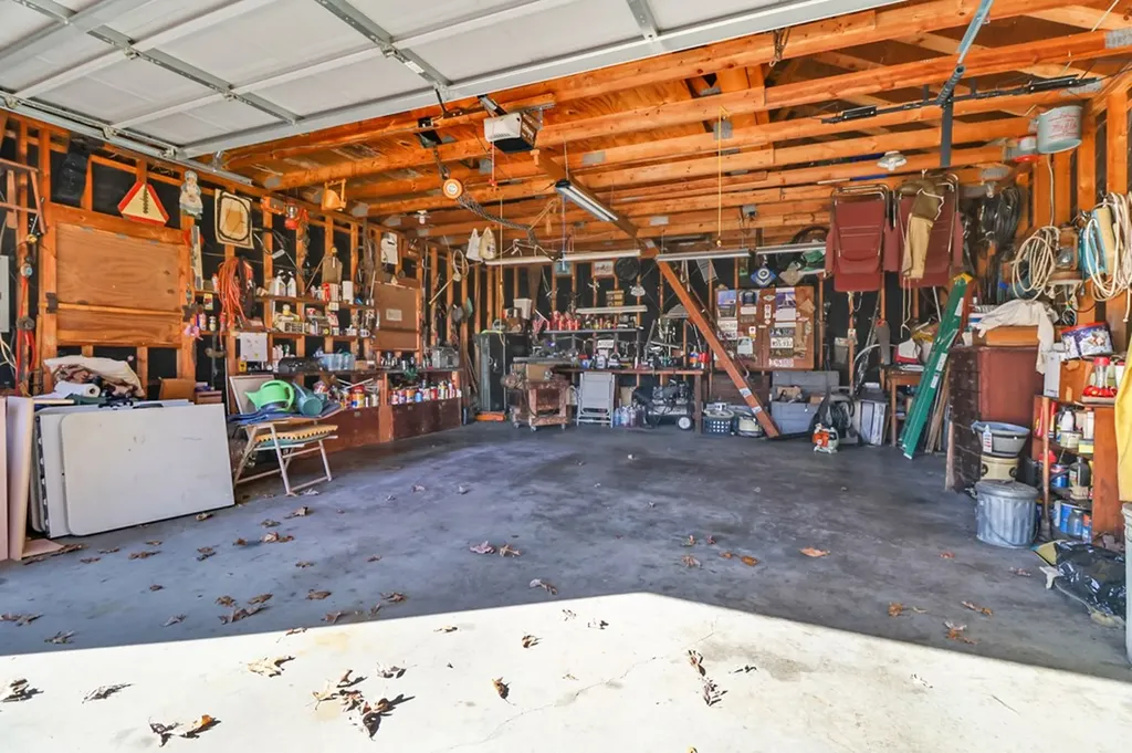 370 Red Brush Drive Crossville TN 38555