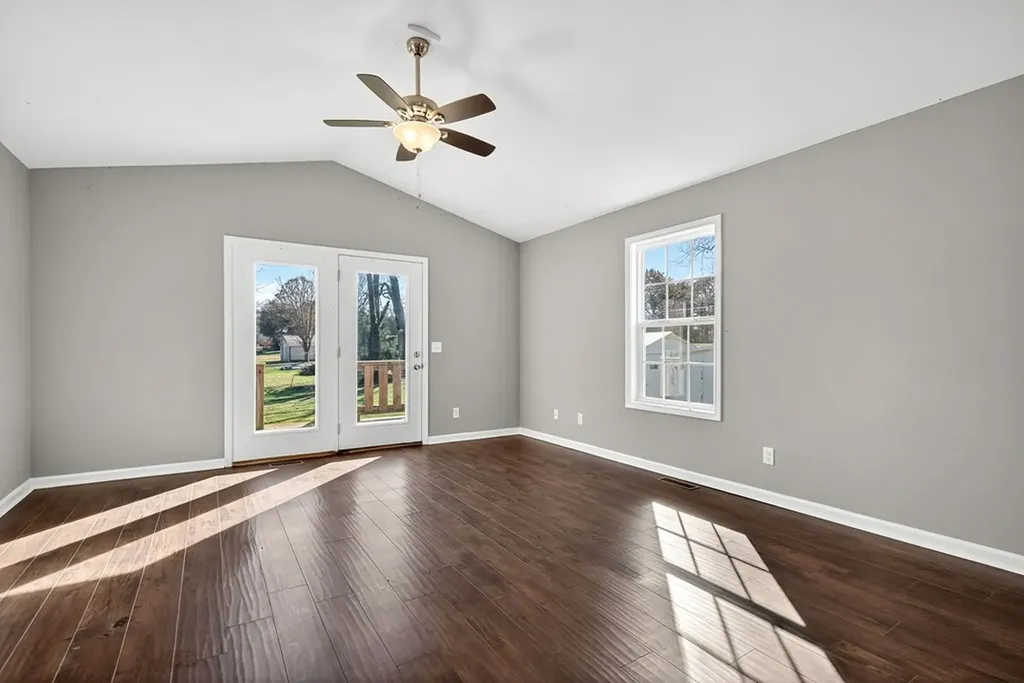 409 Buffalo Valley Road Baxter TN 38544